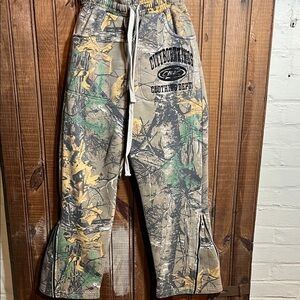 Camouflage Graphic Sweatpants